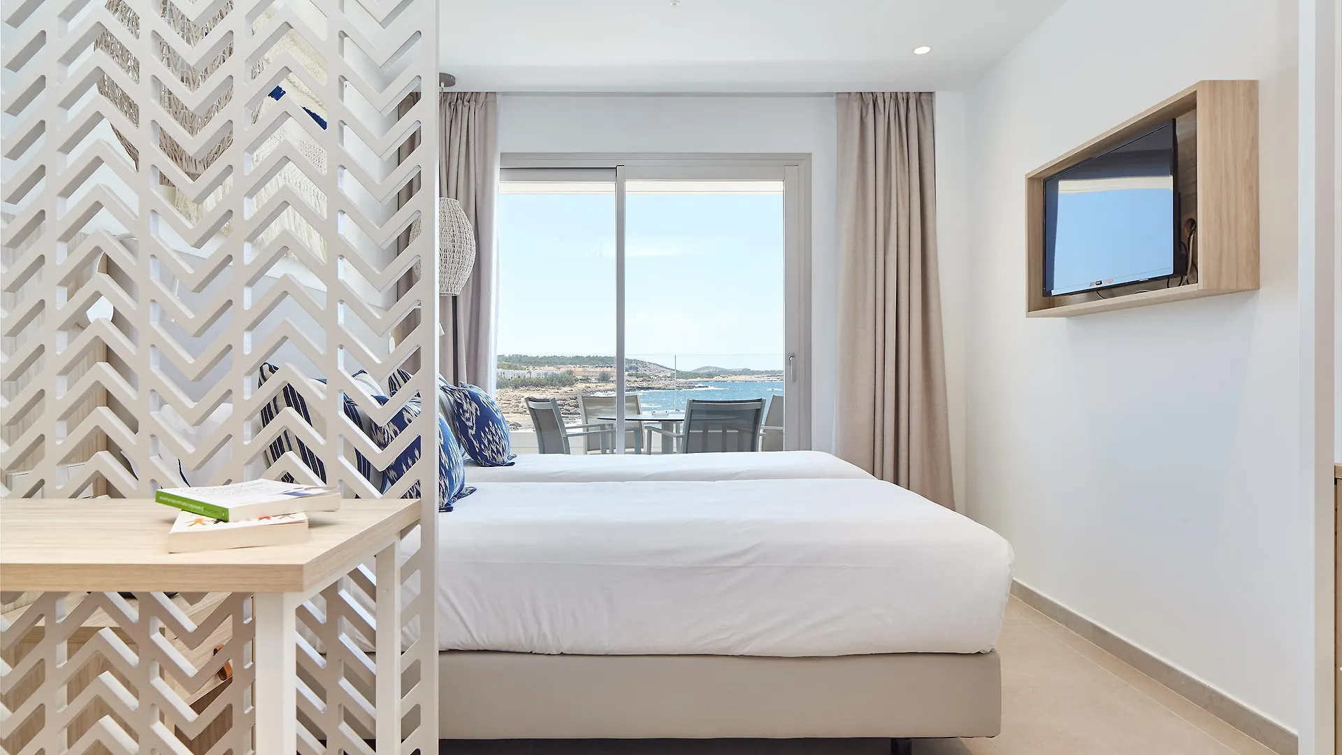 Апарт-отель Marina Palace By Intercorp Hotel Group Сан-Антонио-Абад